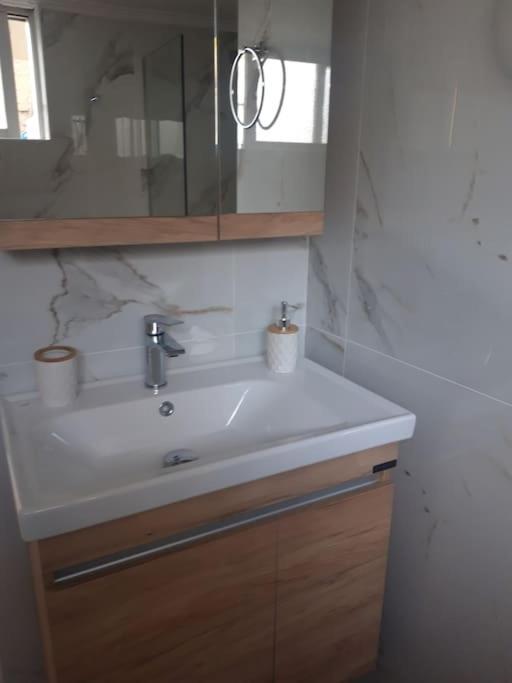 Comfort Apartment In The City Kalamata Exterior foto